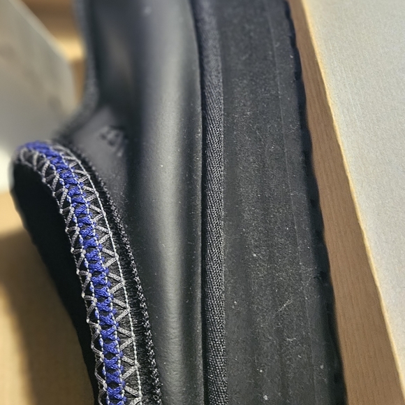 Black Leather Uggs, Platform - Picture 9 of 10